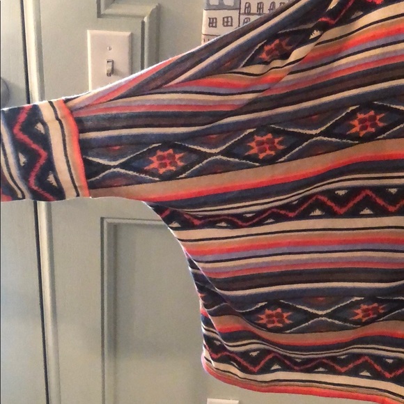 Cropped Pullover - Picture 3 of 4